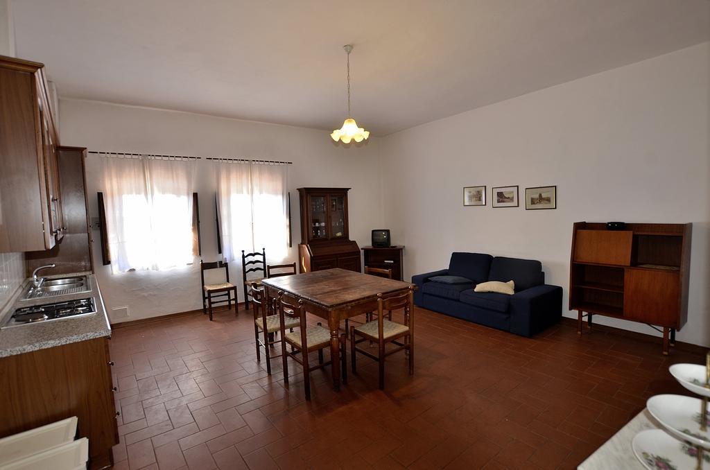 Agriturismo Poggio Ai Grilli Gambassi Terme Rum bild