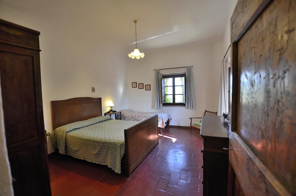 Agriturismo Poggio Ai Grilli Gambassi Terme Rum bild
