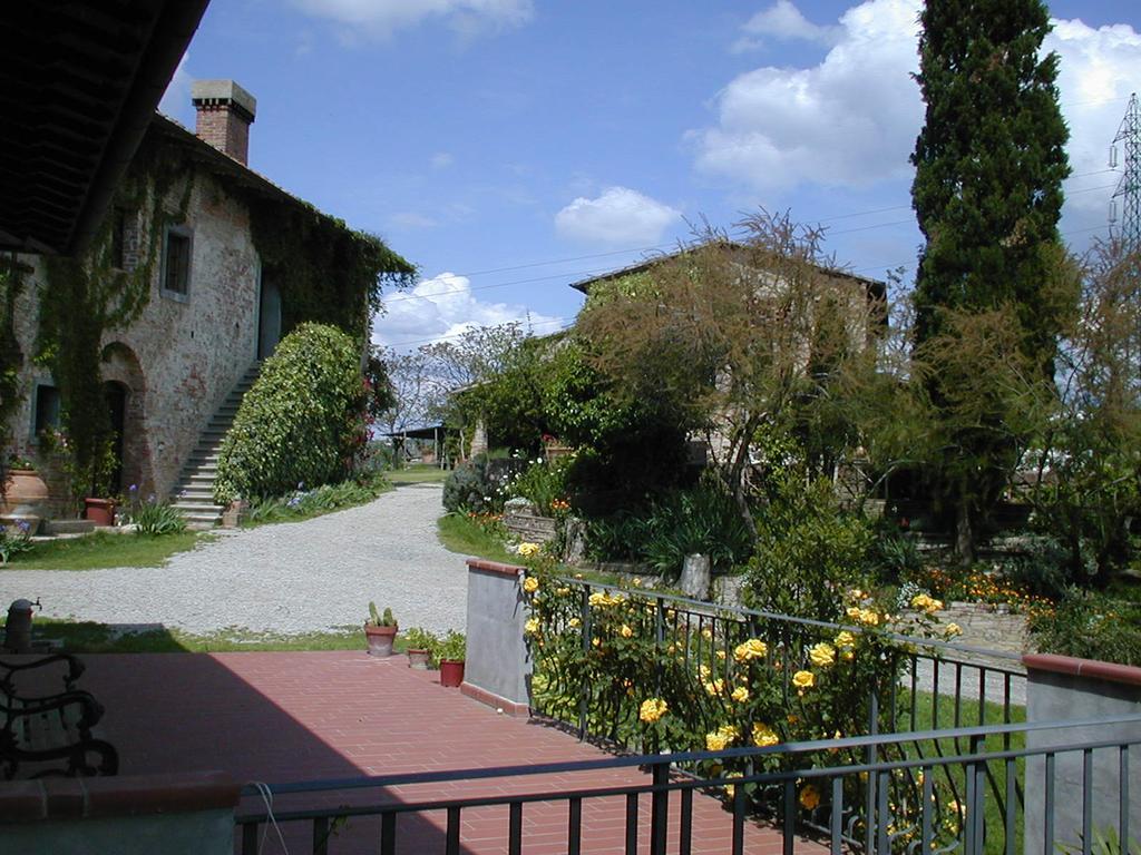 Agriturismo Poggio Ai Grilli Gambassi Terme Exteriör bild